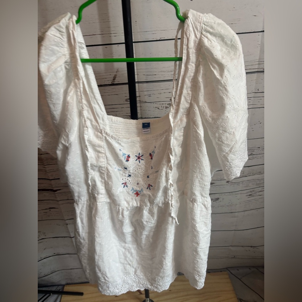 Old Navy eyelet top